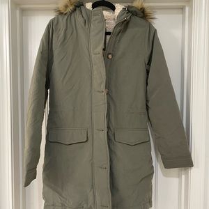 Abercrombie and fitch faux fur lined military parka. New with tags. Size small.